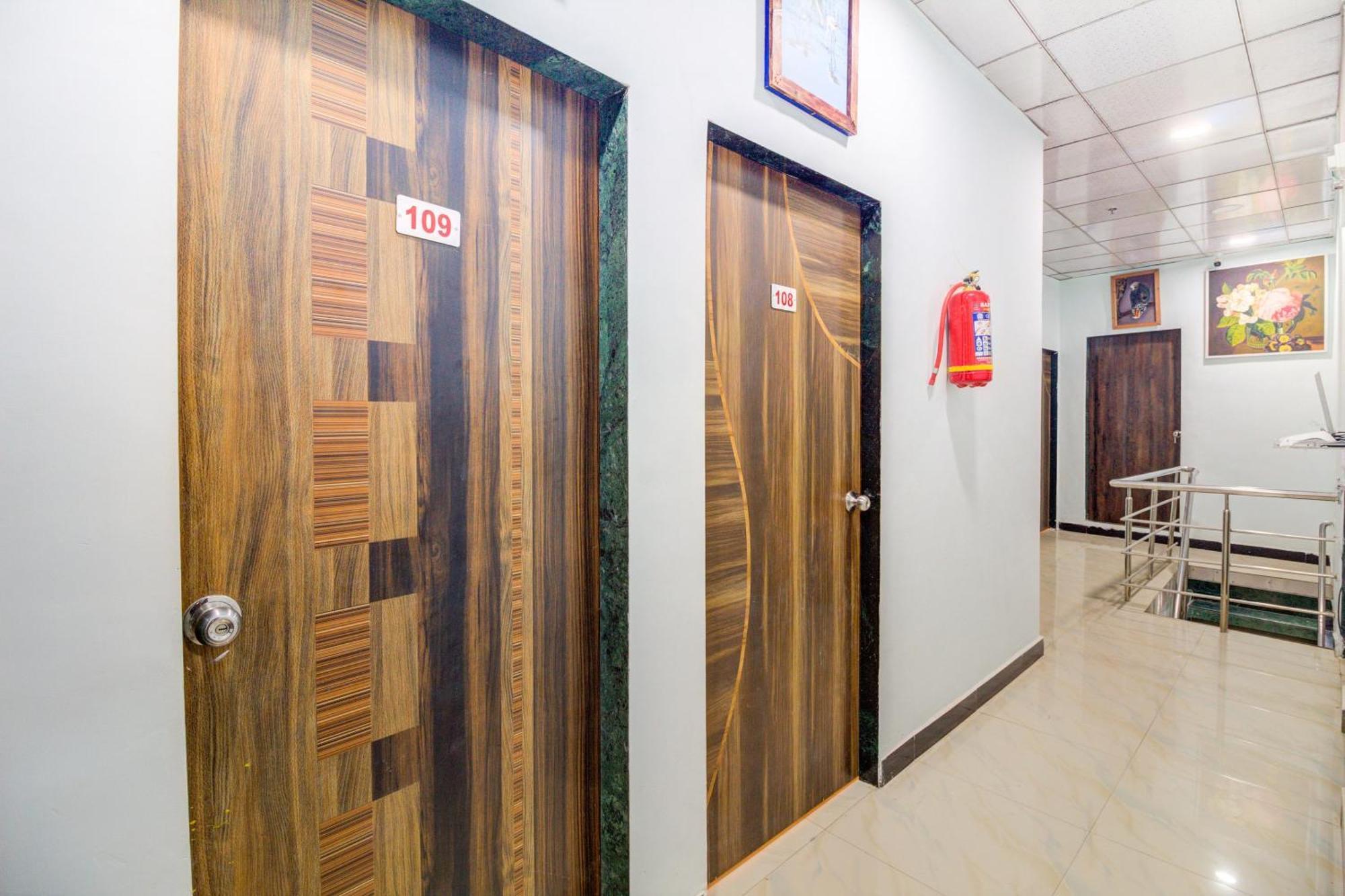 Hotel O Anjali Hotel Мумбаї Екстер'єр фото